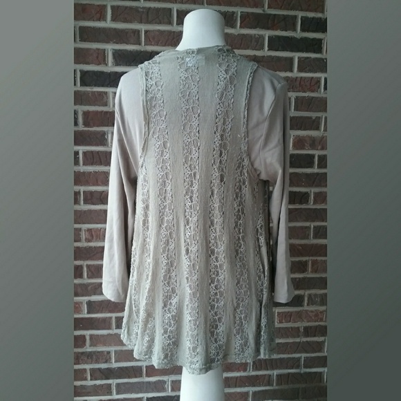 Mad About Style Romantic Bobo ChicTan Lacy Vest - Picture 3 of 5